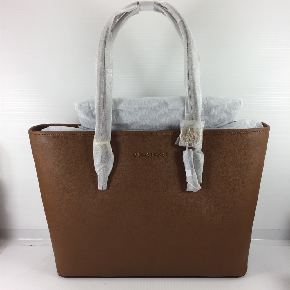 Michael Kors Handbag ***SOLD***