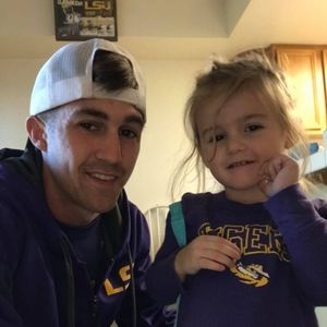 Meet your Posher, Dustin