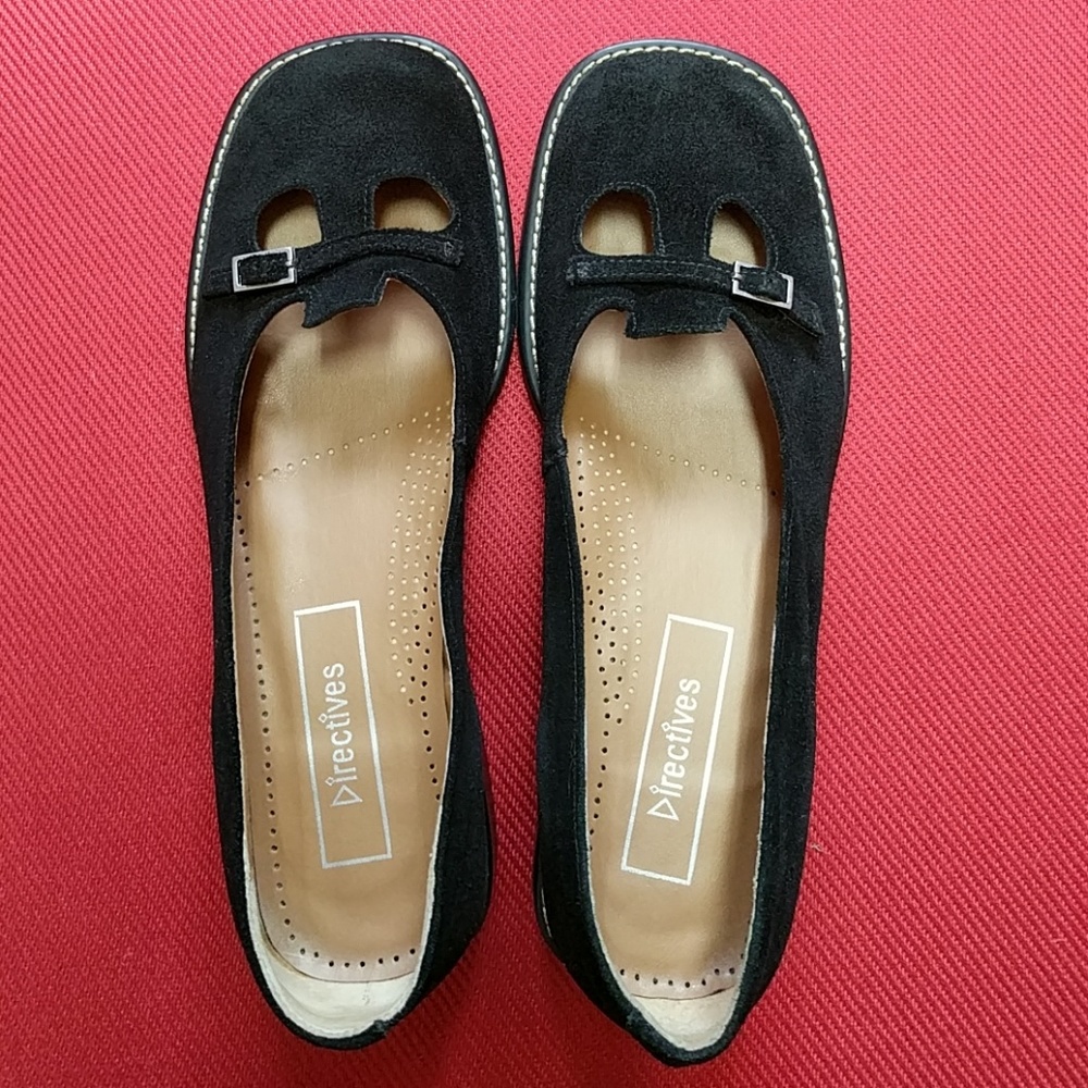 Directives black suede flats