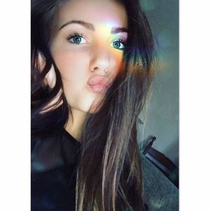 Meet your Posher, Ella