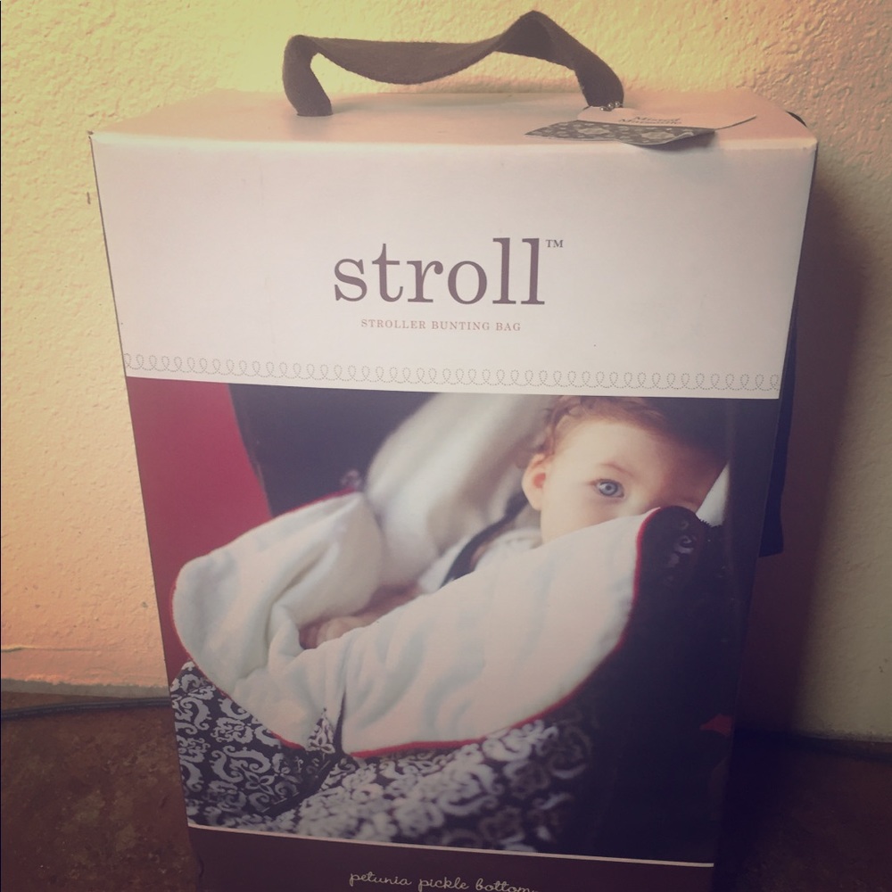 Petunia pickle bottom stroll