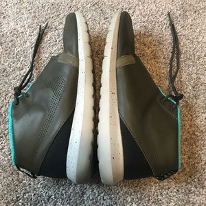 OLIVE GREEN NIKE HI-TOPS