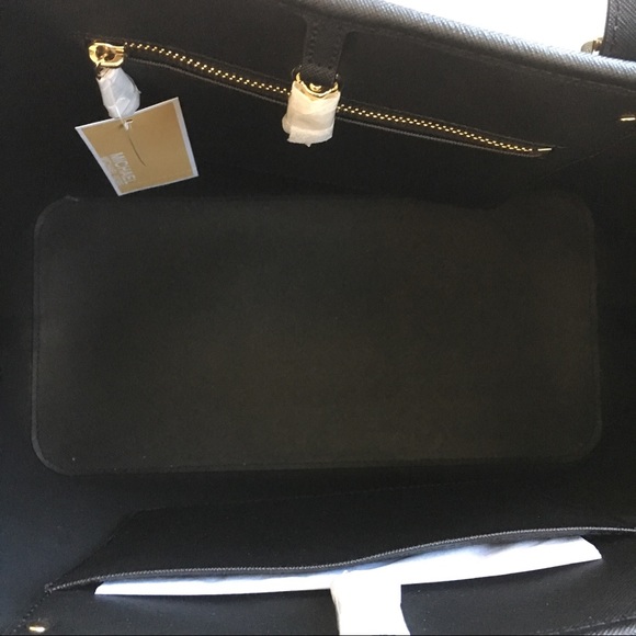 New! Michael Kors tote - Picture 3 of 5