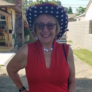 Meet your Posher, Debbie