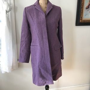 Like new 🧥 coat box 3