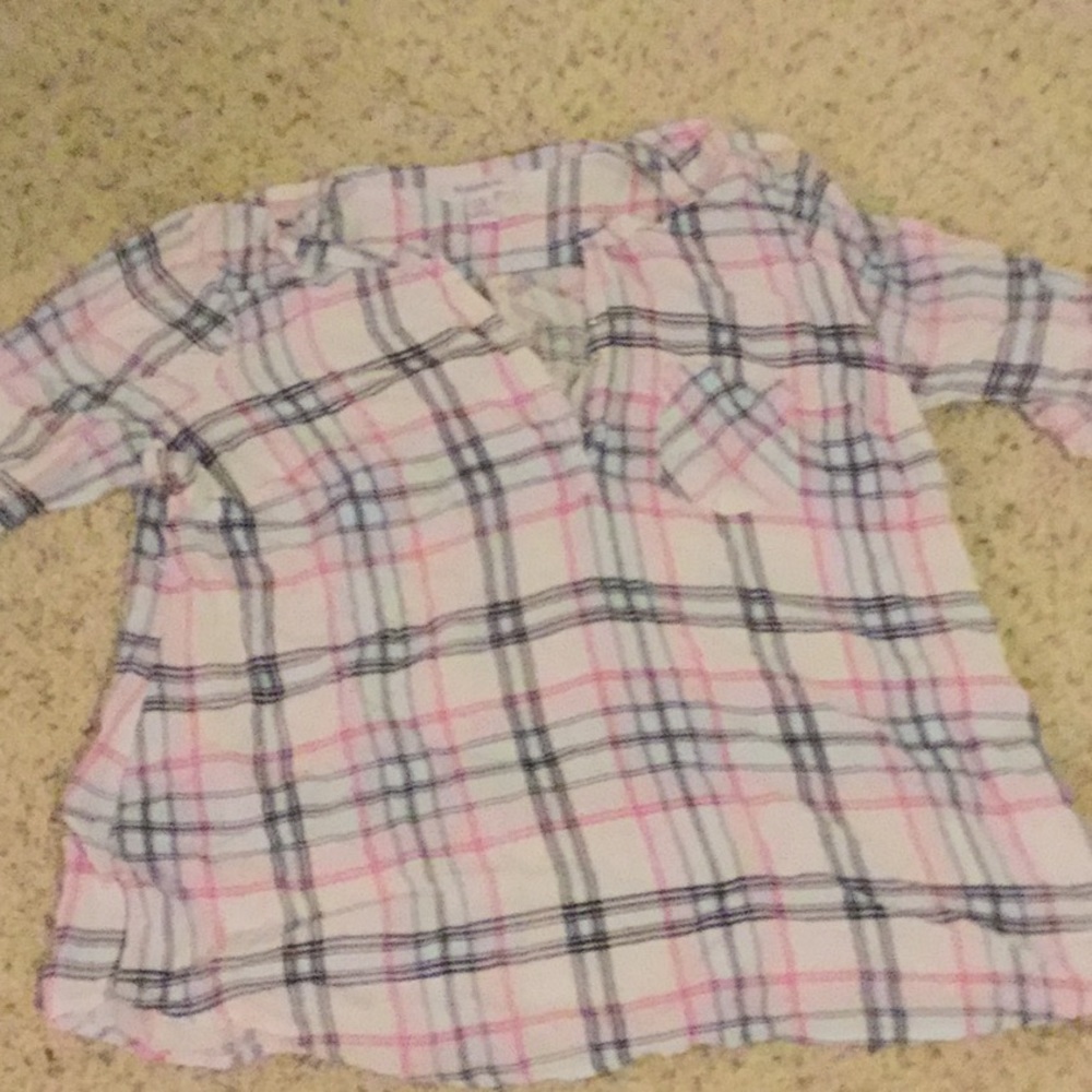 Plaid maternity shirt