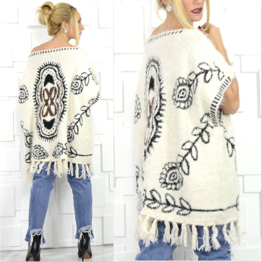 ULTRA SOFT PONCHO/SHRUG - Picture 3 of 4
