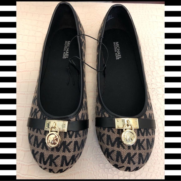 NEW Michael Kors Little Girl Shoes - Picture 1 of 5