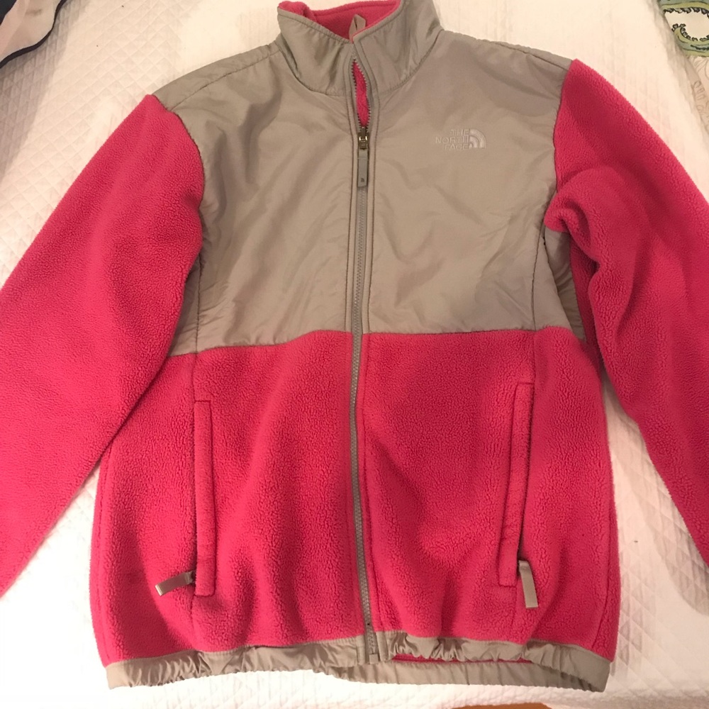 Girls XL (can fit women’s) pink fleece jacket!