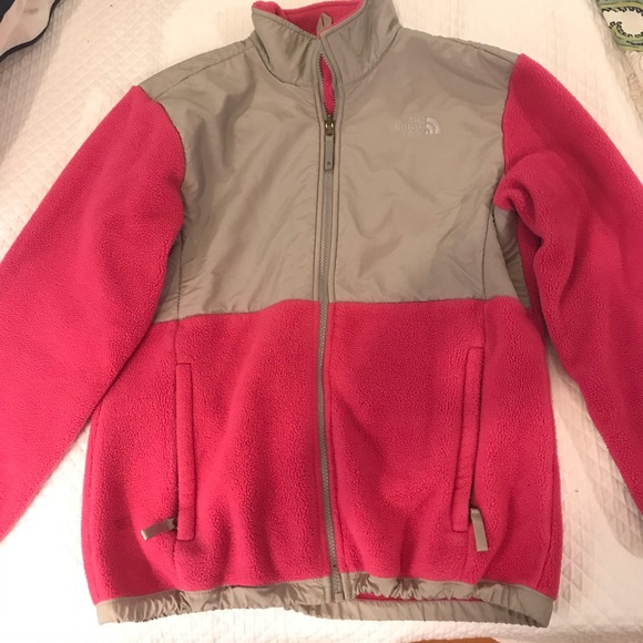 Girls XL (can fit women’s) pink fleece jacket! - Picture 1 of 4