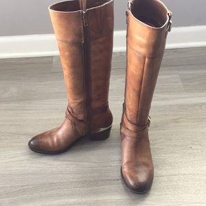 Arturo Chiang leather boots