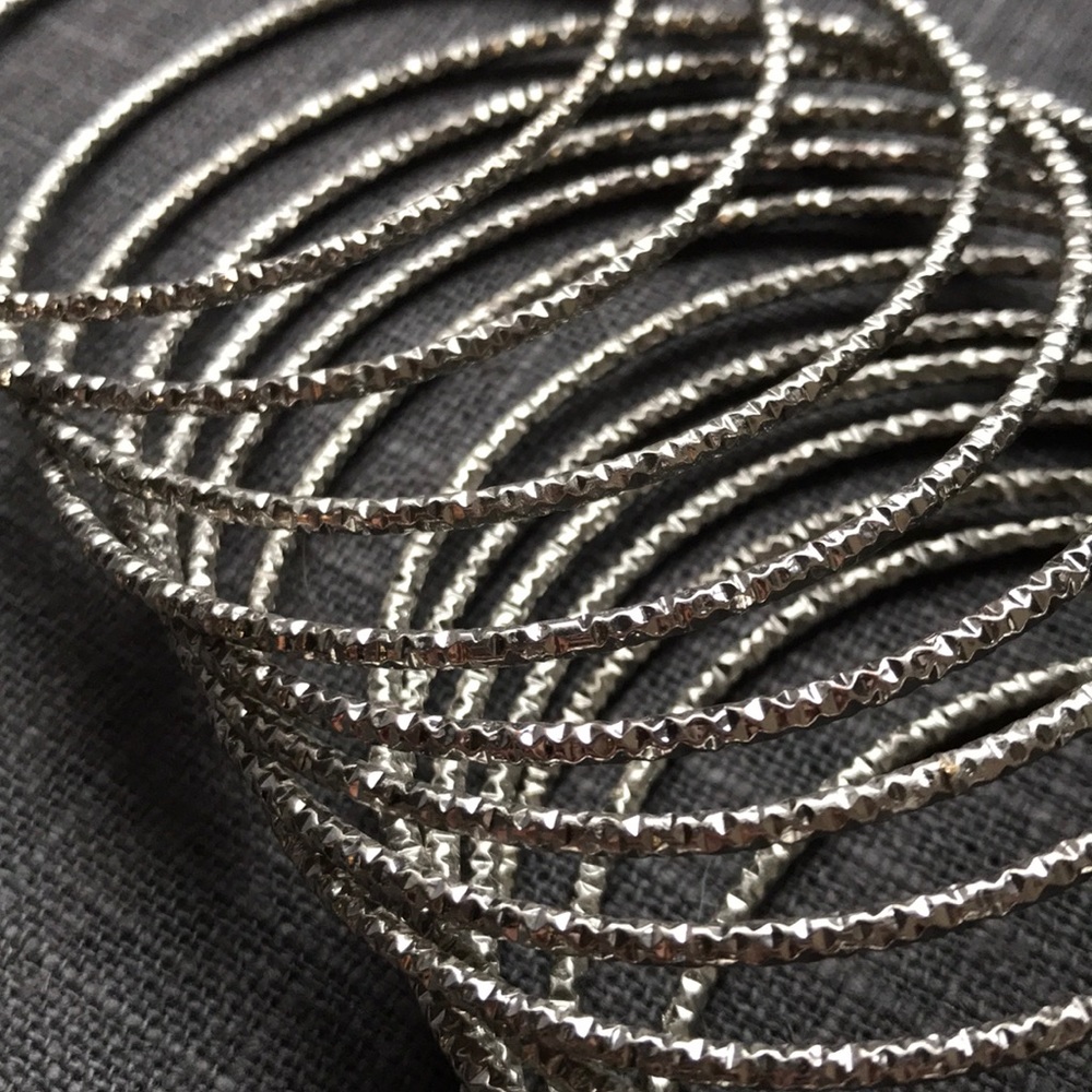 Bangle bracelets - Picture 2 of 2