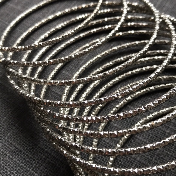 Bangle bracelets - Picture 2 of 2