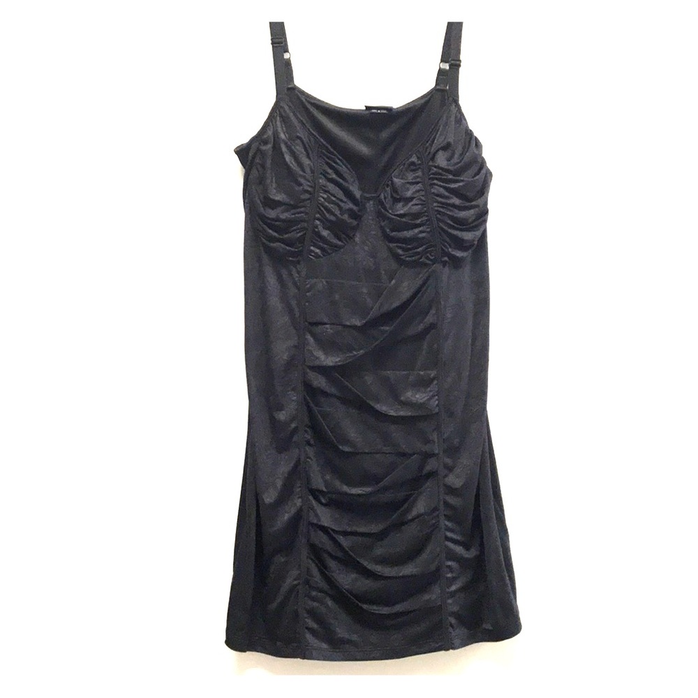 Sexy LBD with stretch!