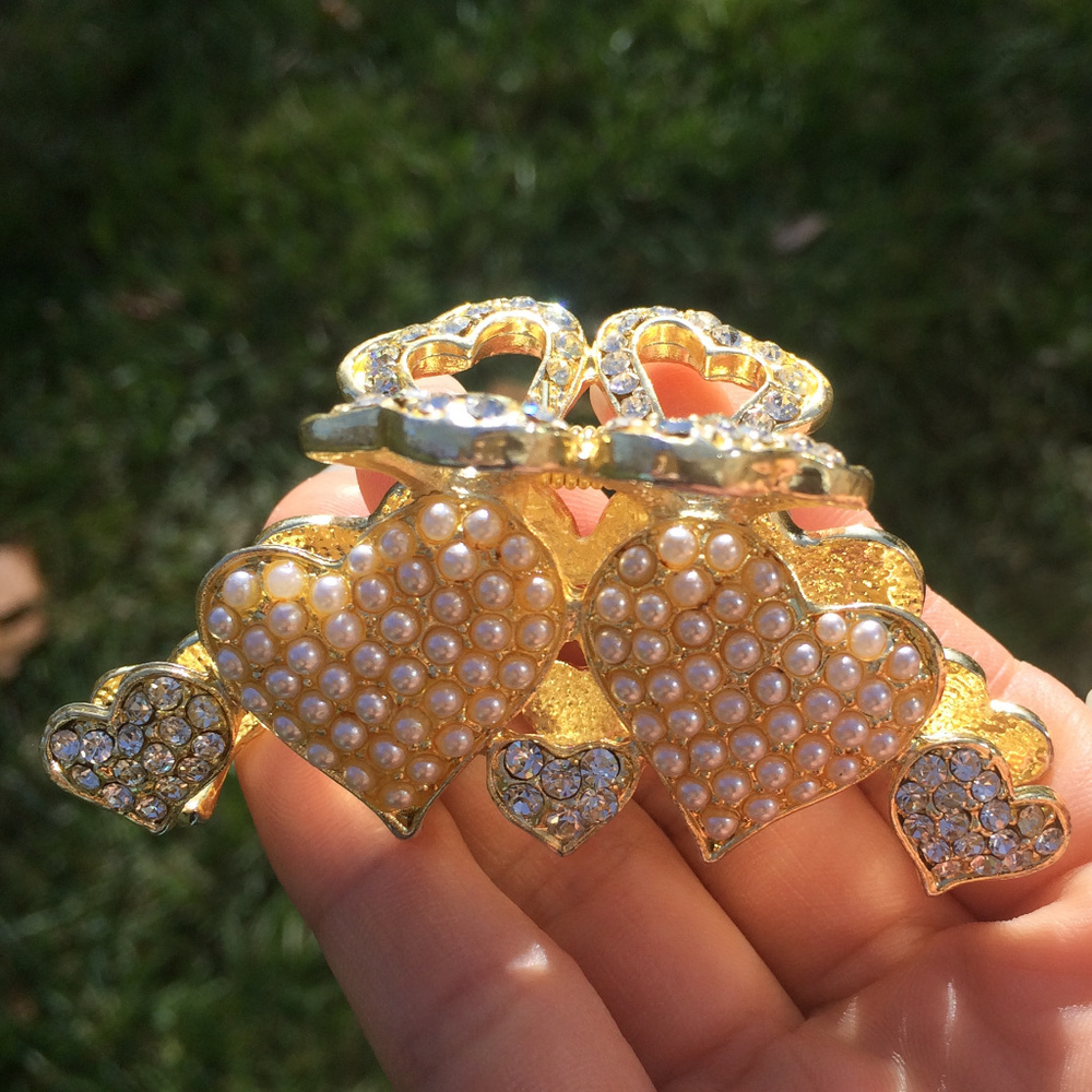 Final Price🎀 Hair Clip w/ Faux Pearls