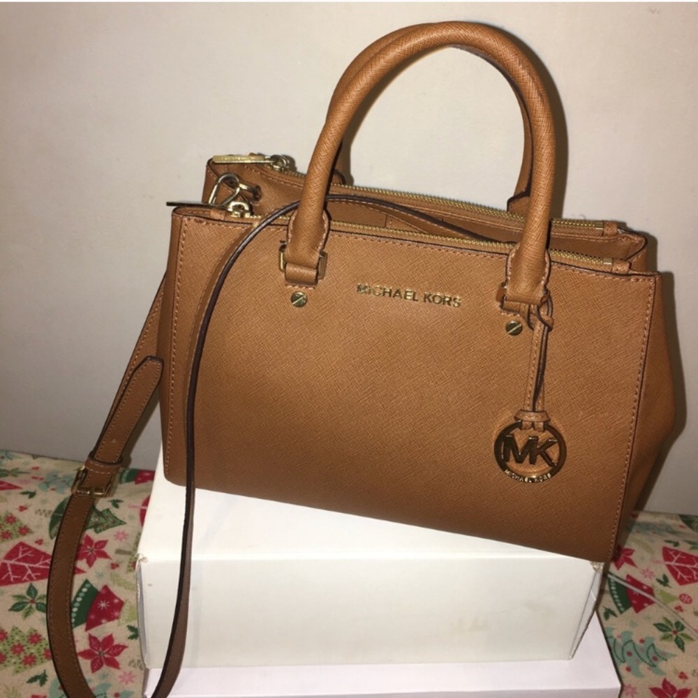 SALE✨Michael Kors purse