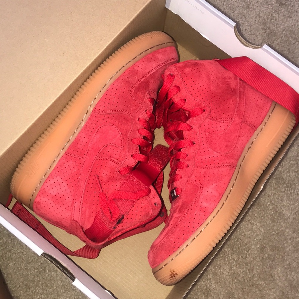 Woman’s Air Force 1 Hi Suede