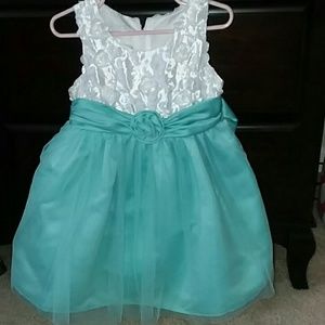 Stunning teal and white toddler dress!