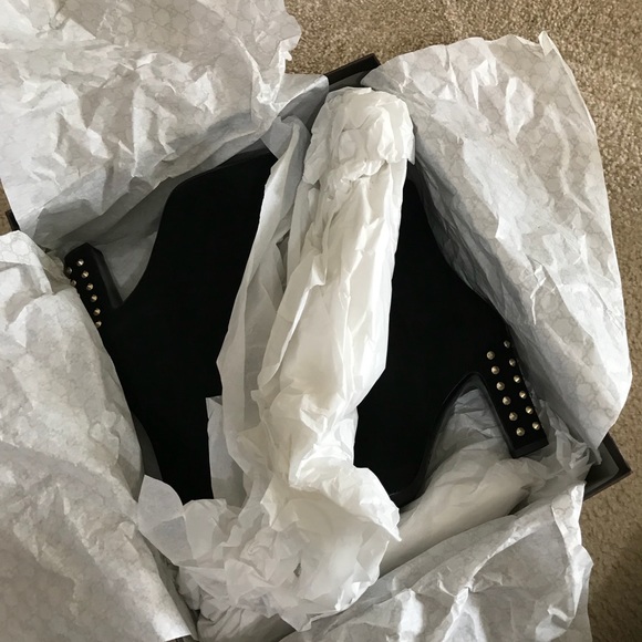 Not For Sale. NWT! Authentic Suede Gucci Bootie. - Picture 5 of 8