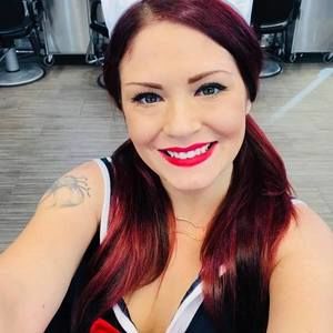 Meet your Posher, Alicia