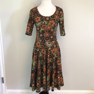 Lularoe Medium Kaleidoscope Nicole - like new!
