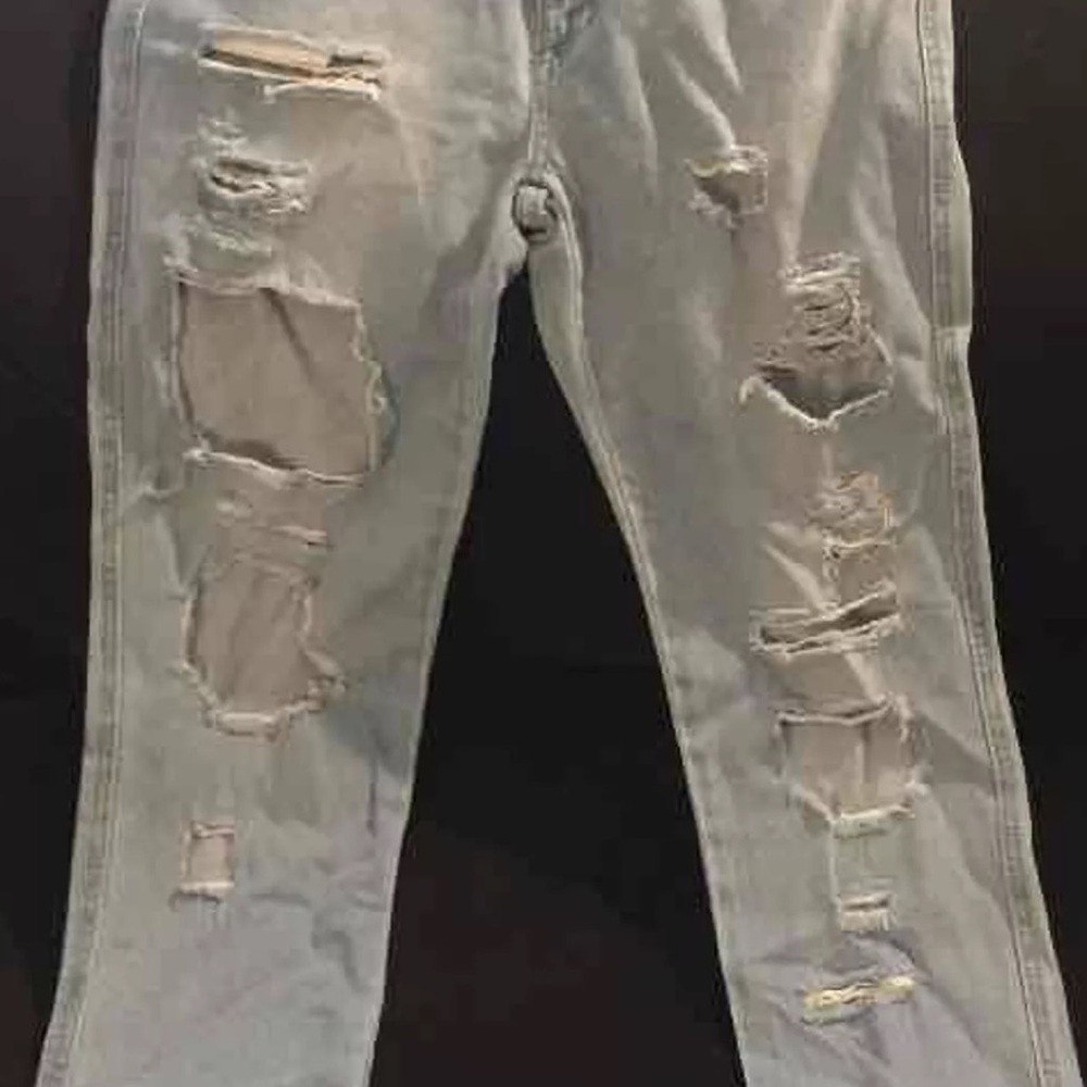 Forever 21 distressed jeans