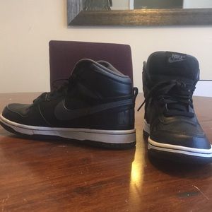 Nike BRAND NEW, never worn, high tops, unisex