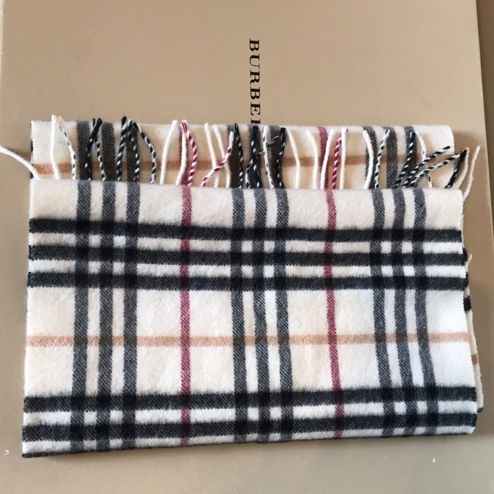 Authentic Burberry Cashmere Scarf. Cream plaid