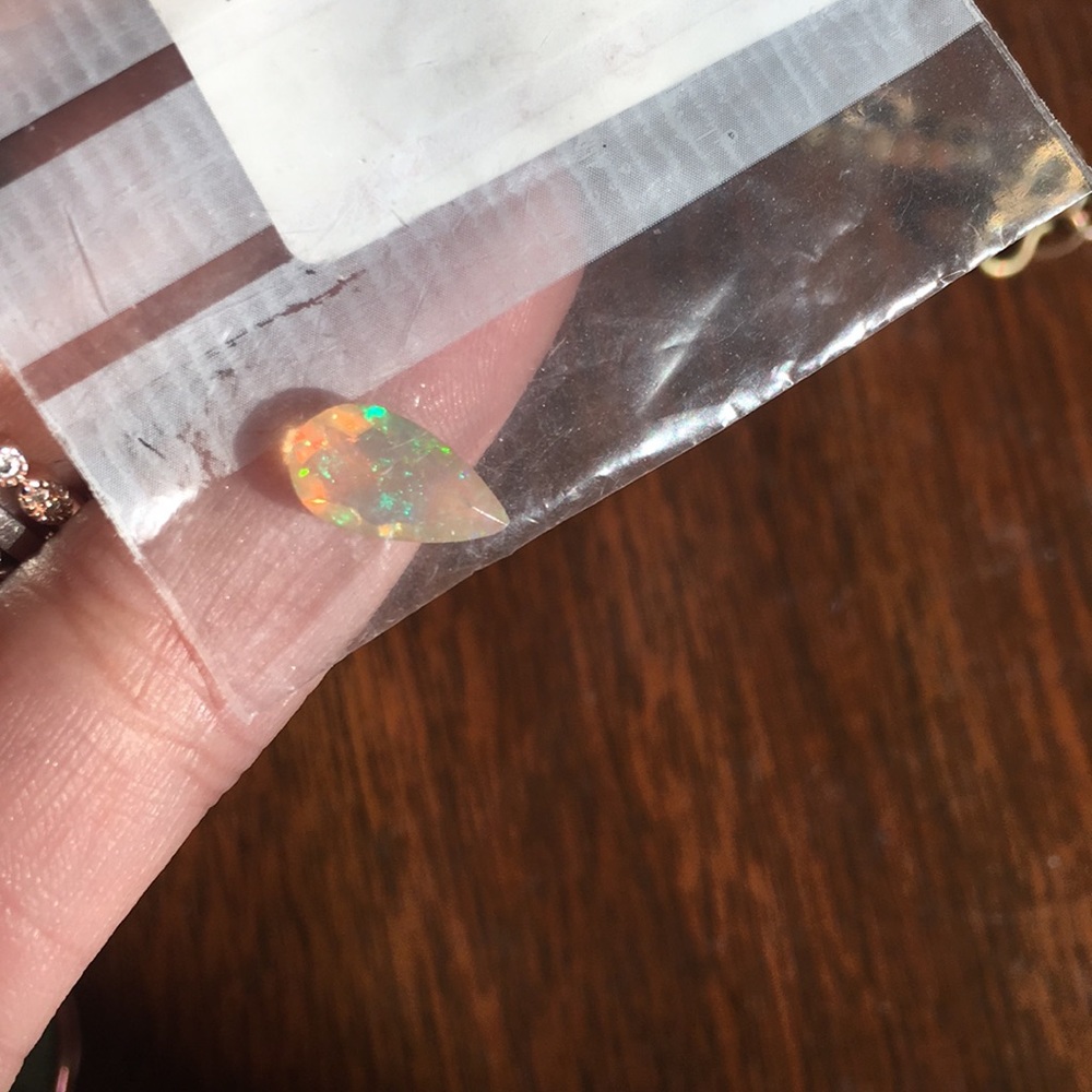 💎1.10 carat Ethiopian welo opal🤩