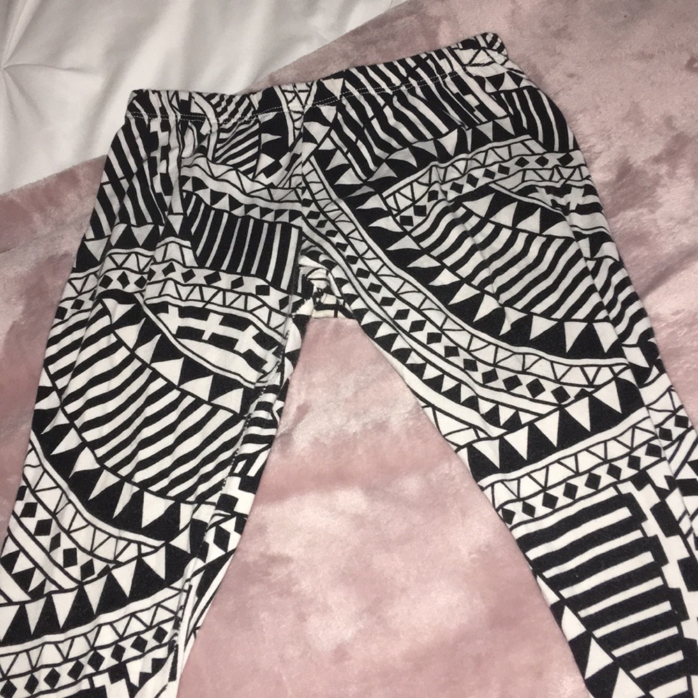 Black and white fun leggings