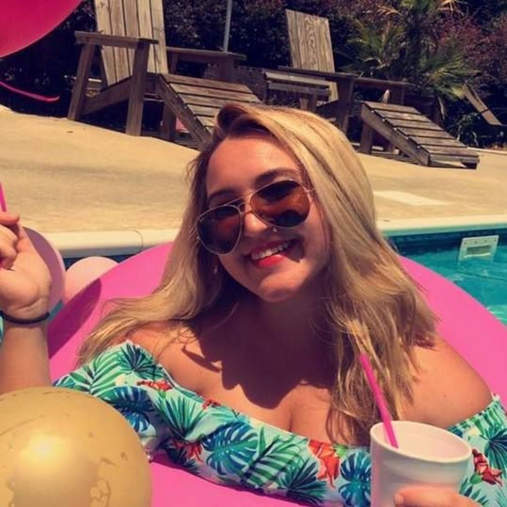 Meet your Posher, Brooke