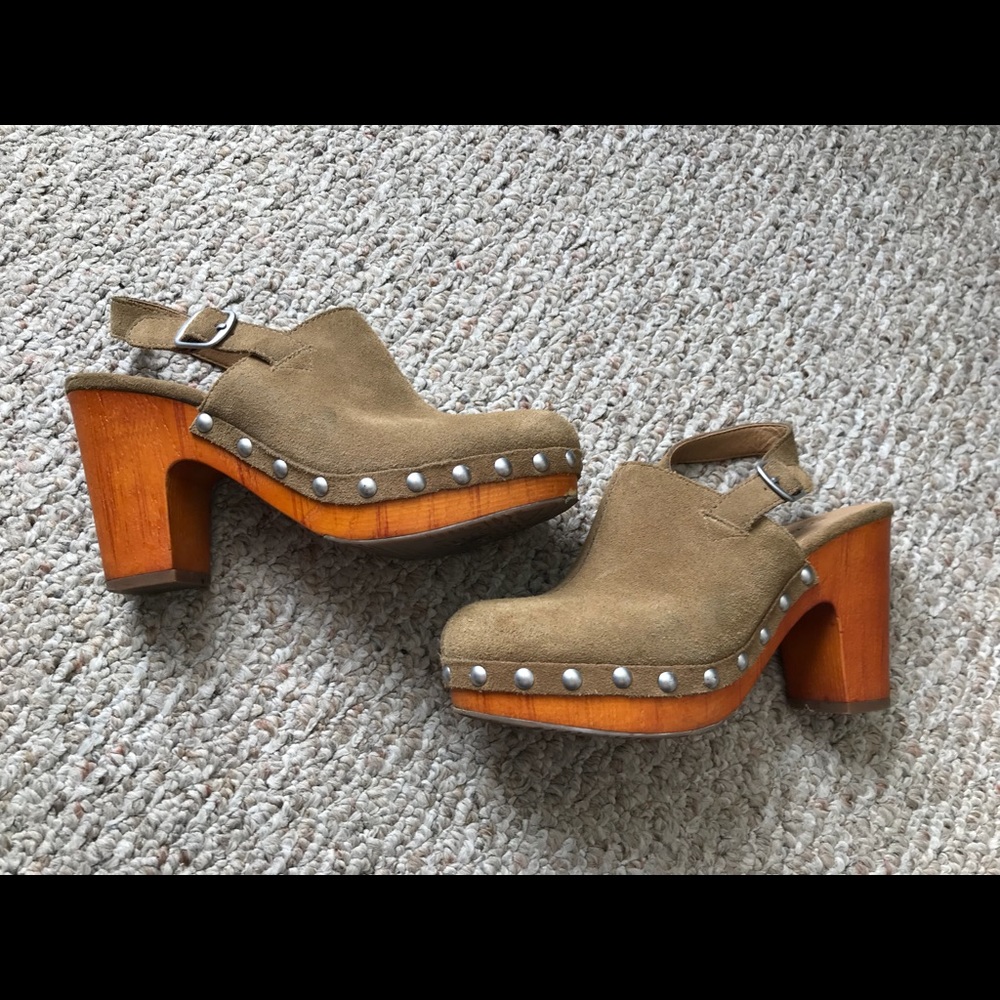 Lucky brand clogs