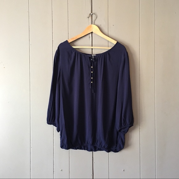 Old Navy Tops - Old Navy Keyhole Tie Peasant Top 🍃