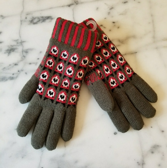 Urban Outfitters Accessories - NWT Urban Outfitters Gloves