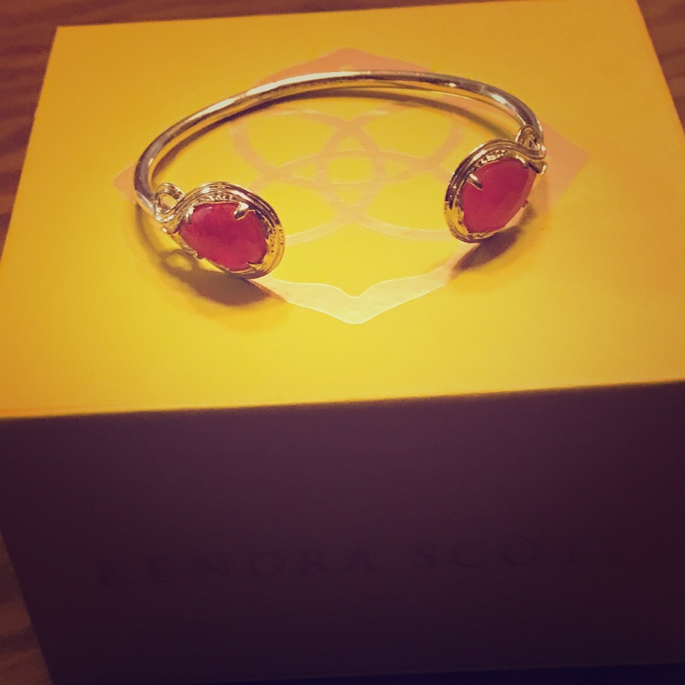 Kendra Bracelet in berry