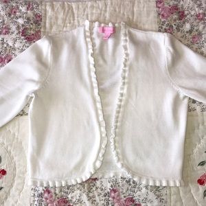 Adorable White Pullover Sweater! 💕