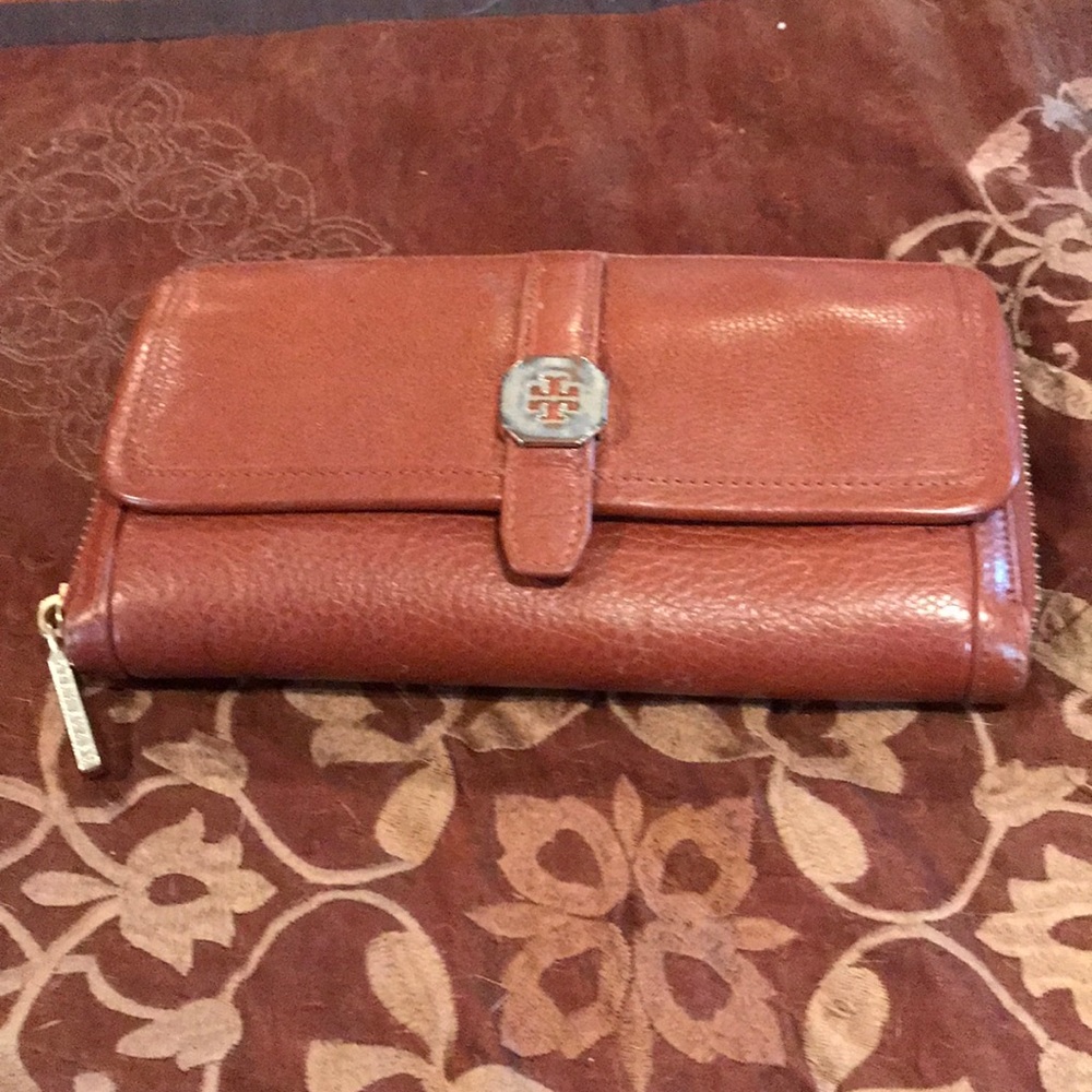 Authentic Tory Burch wallet