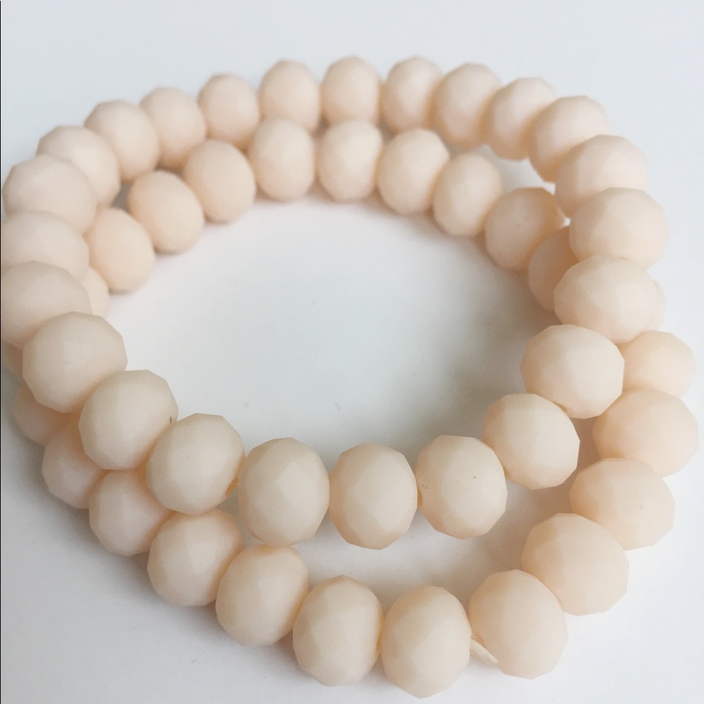 IVORY MATTE polished ombré beaded stretch bracelet