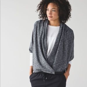 Lululemon vinyasa scarf 🖤