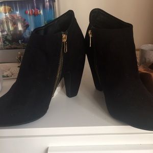 Black sueded ankle booties