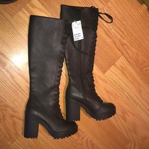 Combat Boots Brand New (Didn’t come with a box)