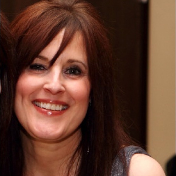 Meet your Posher, Cindy - Picture 1 of 1