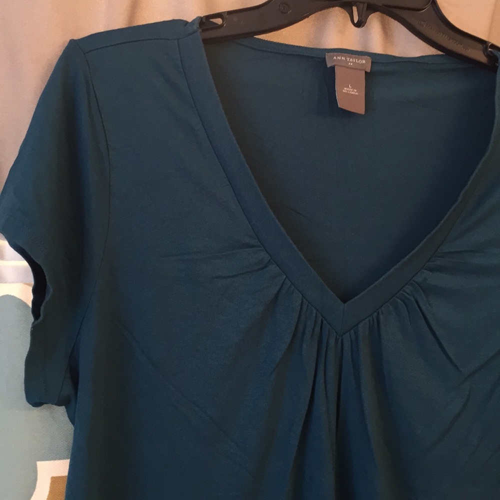 DONATED Adorable v-neck top