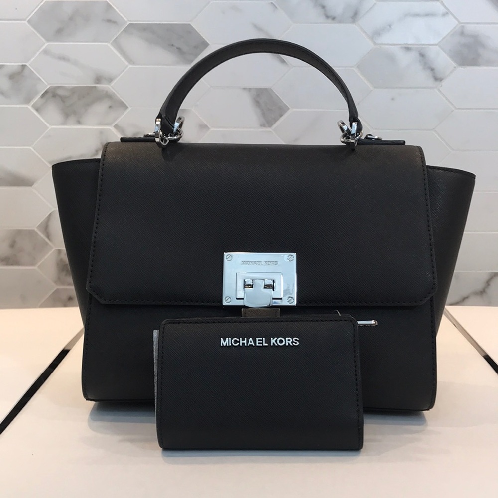 🎁Michael Kors Black Satchel and Wallet🎁