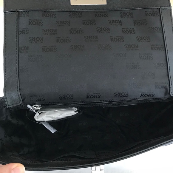 🎁Michael Kors Black Satchel and Wallet🎁 - Picture 5 of 8