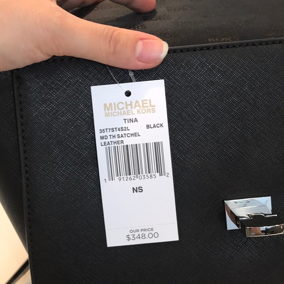 🎁Michael Kors Black Satchel and Wallet🎁 - Picture 6 of 8