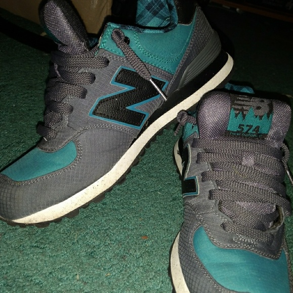 574 New Balance Shoes - Picture 1 of 2