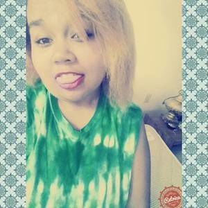 Meet your Posher, Thomasena