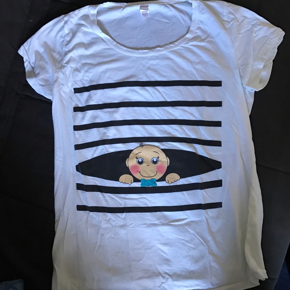 Halloween Gender Reveal Maternity Shirt 👶