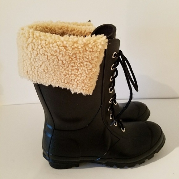 Hunter Adley Lace Up Boots - Picture 2 of 3